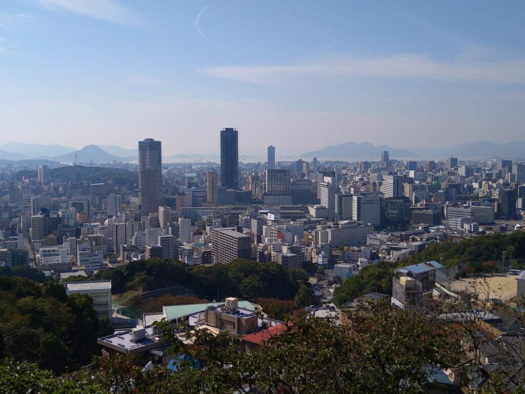 尾長山への道からの眺望