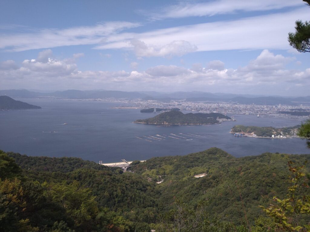 天狗岩からの眺め（広島市方面）