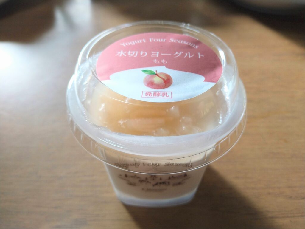 水切りヨーグルト桃