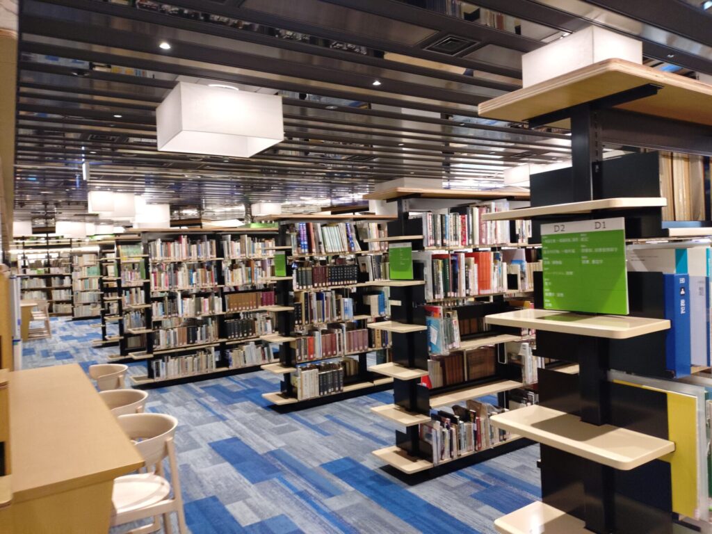 図書館の内部1